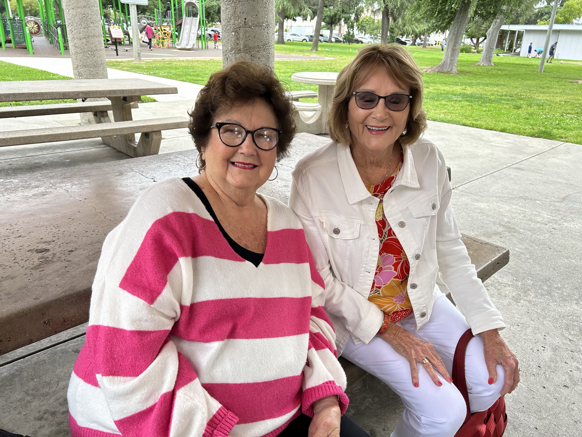 23-06-18-Class of 56 Reunion at CHS Caryl Sansteby and Marilyn Berryman_No_03_resize