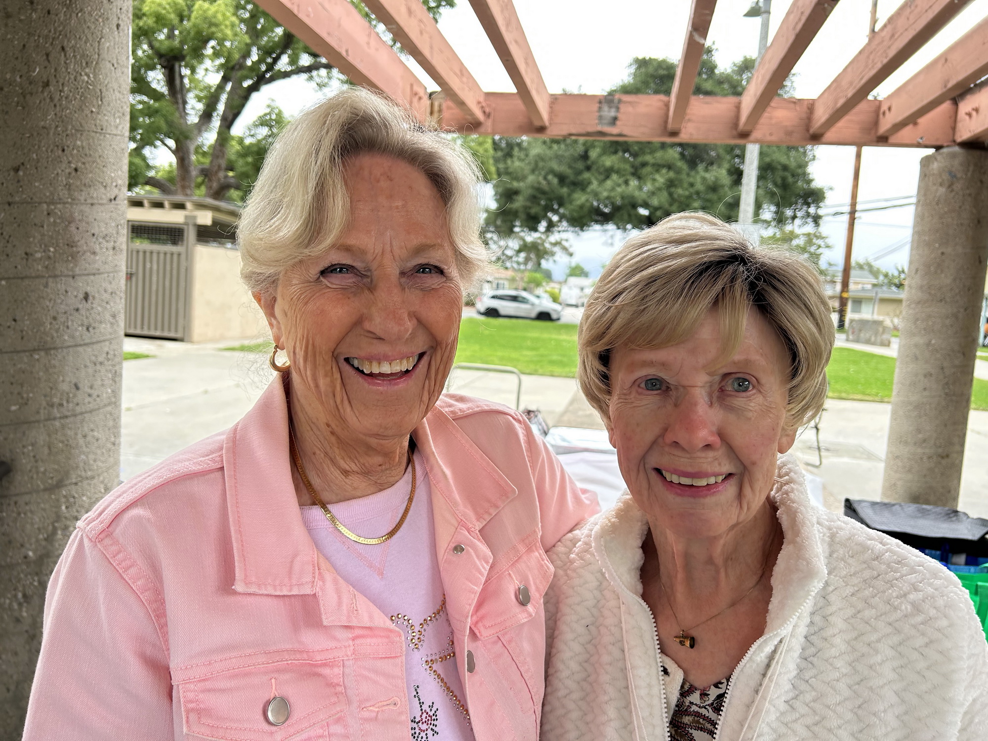 23-06-18-Class of 56 Reunion at CHS Elaine Graves and Melinda Jobe_No_02_resize